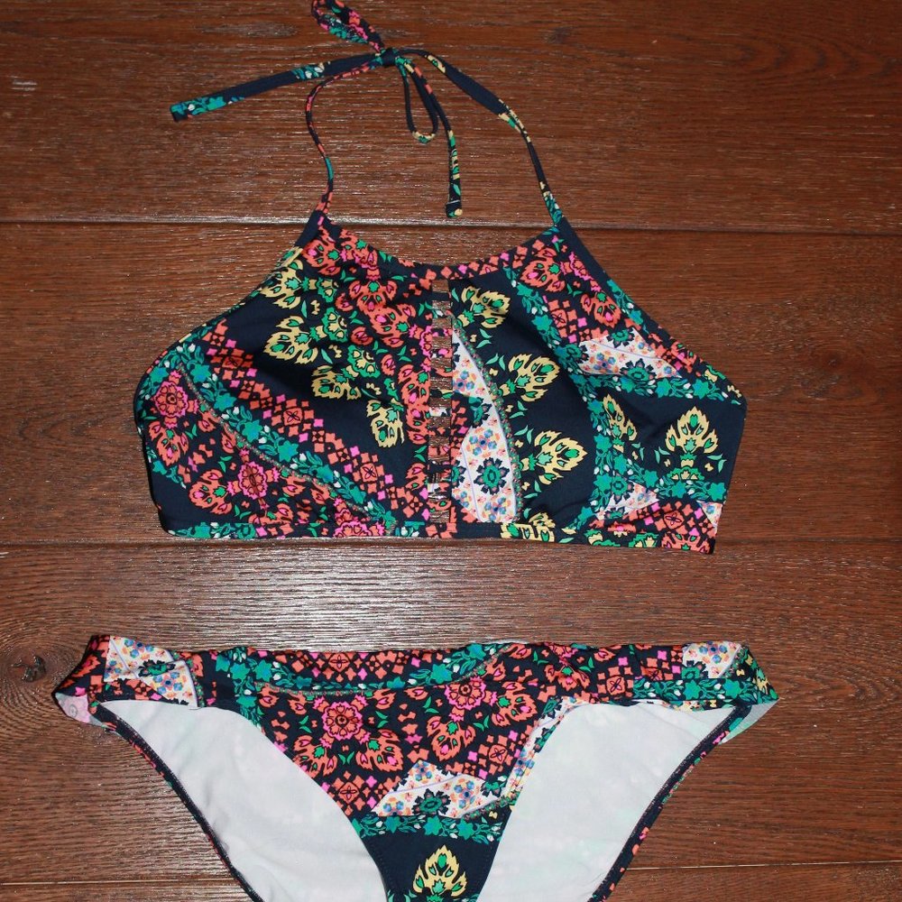 Design Lab Lord & Taylor Bikini - Picture 2 of 3